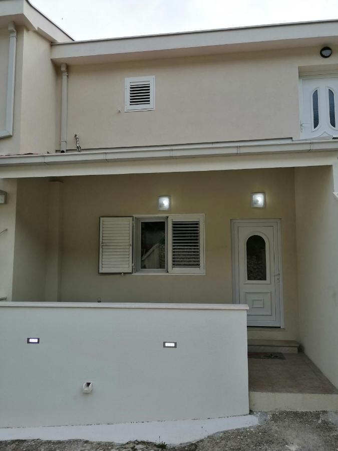Apartment Lijana Sea View Tucepi Exterior photo