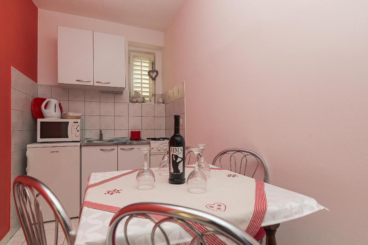 Apartment Lijana Sea View Tucepi Exterior photo